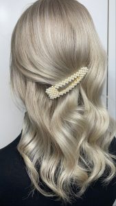 cheveux blonds